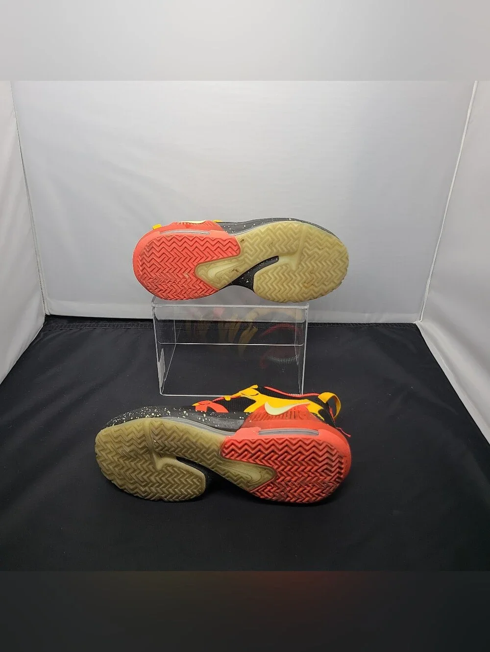 Nike LeBron Witness 7 'Black Bright Crimson Speckled' DQ8650-001 kids size 4Y